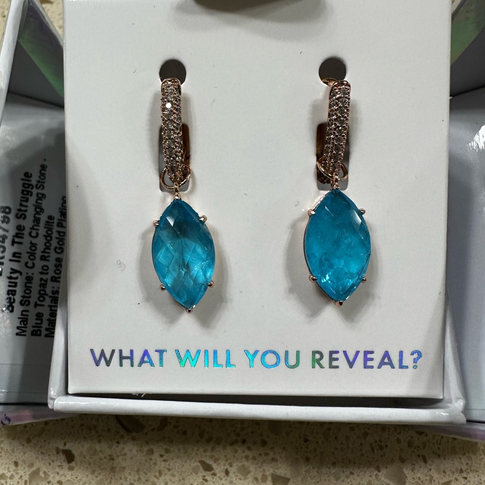 Bomb Party 2025 NWT Color Change Earrings, RG Gold Plating w/CZ’s